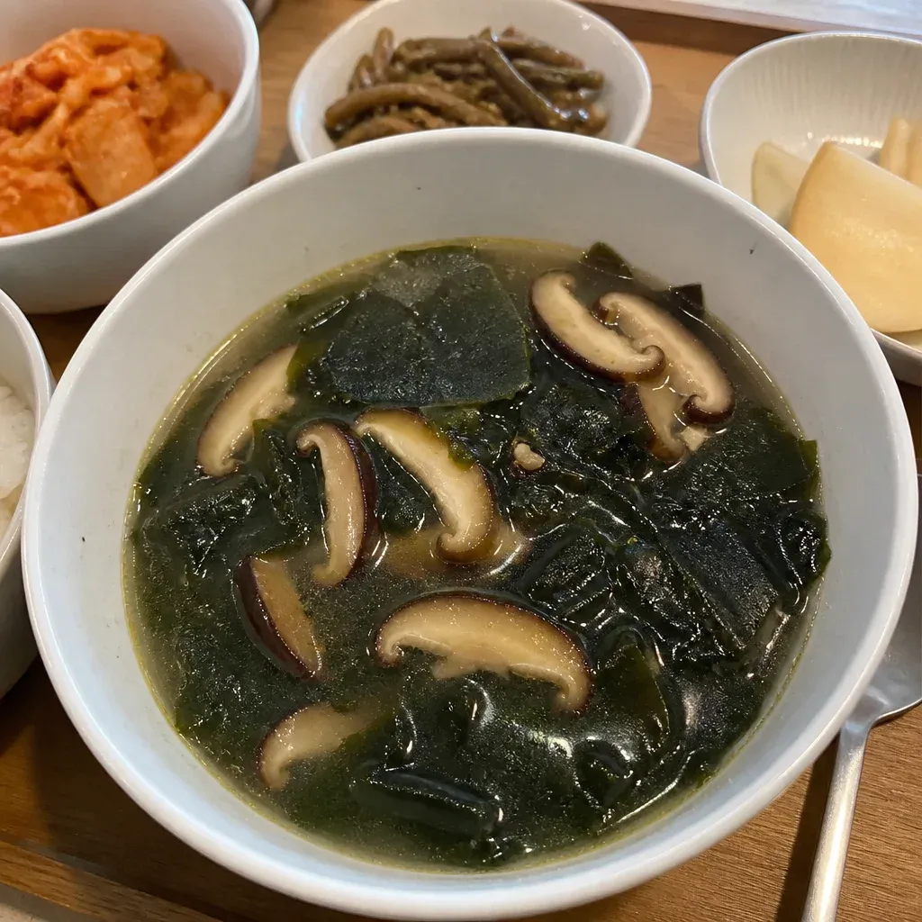 표고버섯미역국
