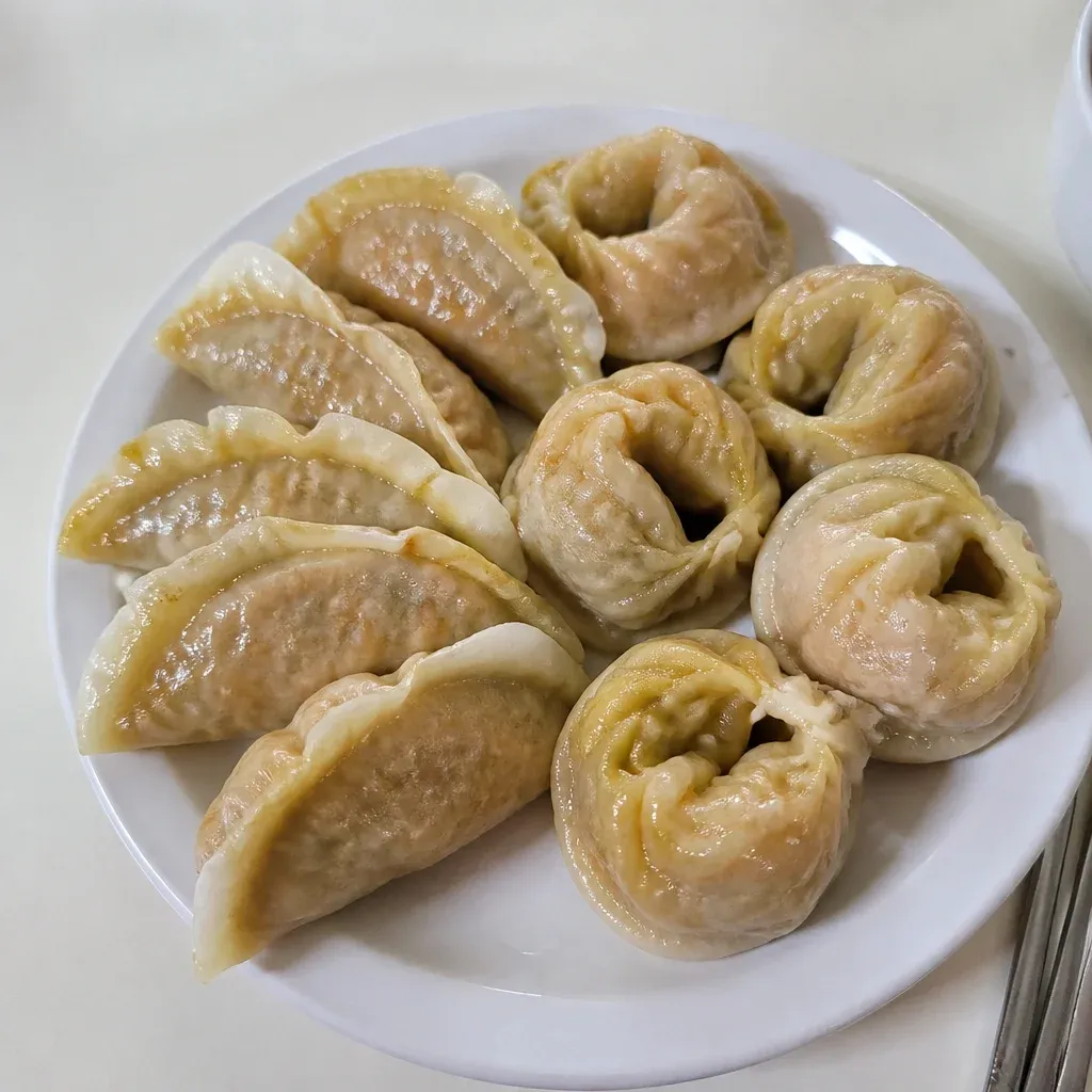 매콤한 김치만두 & 고기만두